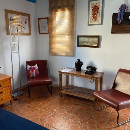 Mp Cozy Apartment Near The Sea Paphos ภายนอก รูปภาพ