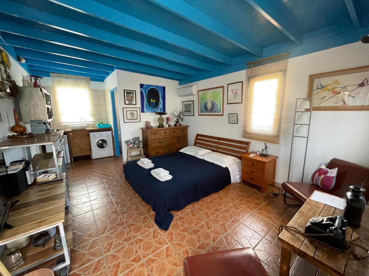 Mp Cozy Apartment Near The Sea Paphos ภายนอก รูปภาพ