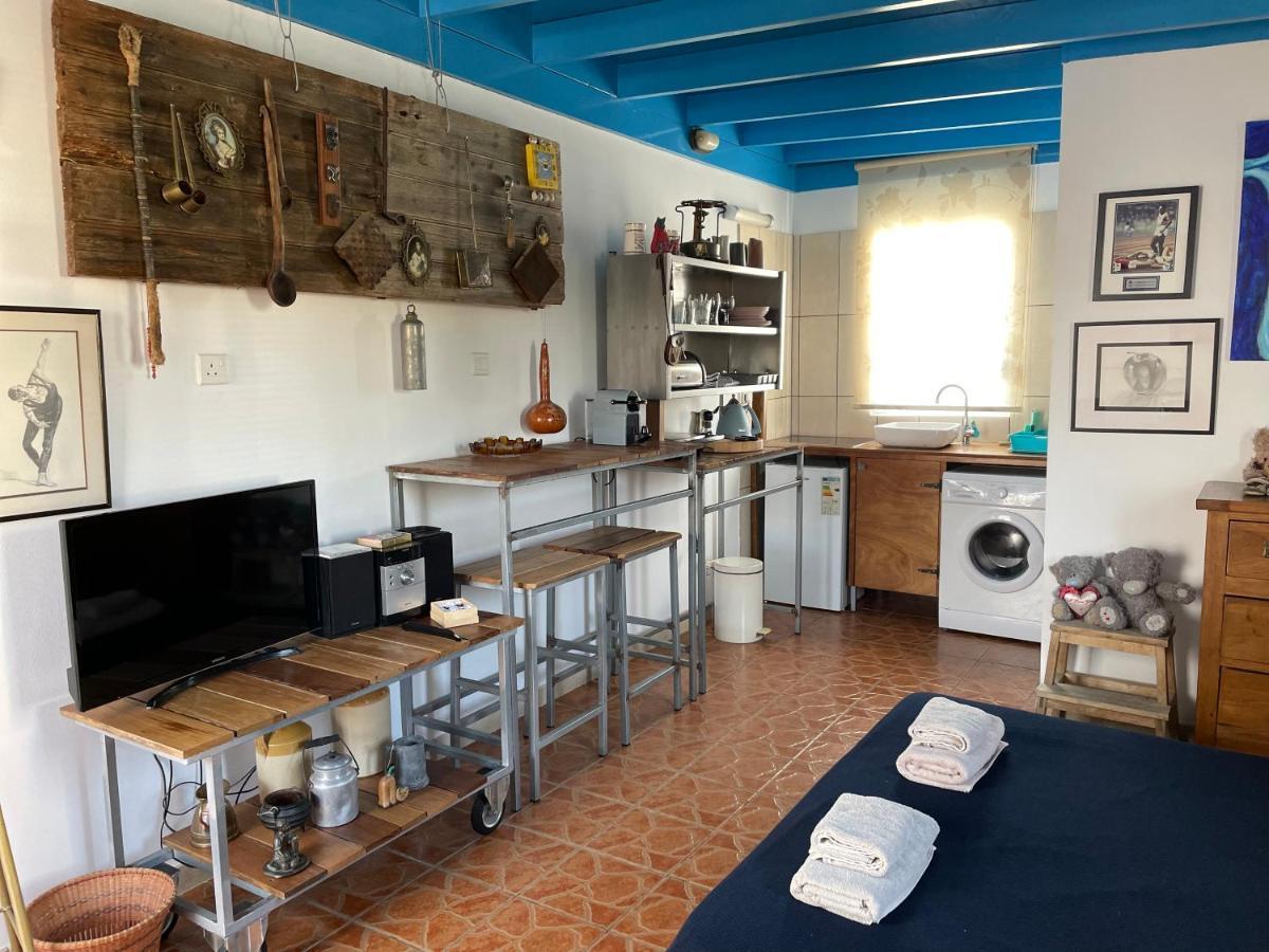 Mp Cozy Apartment Near The Sea Paphos ภายนอก รูปภาพ
