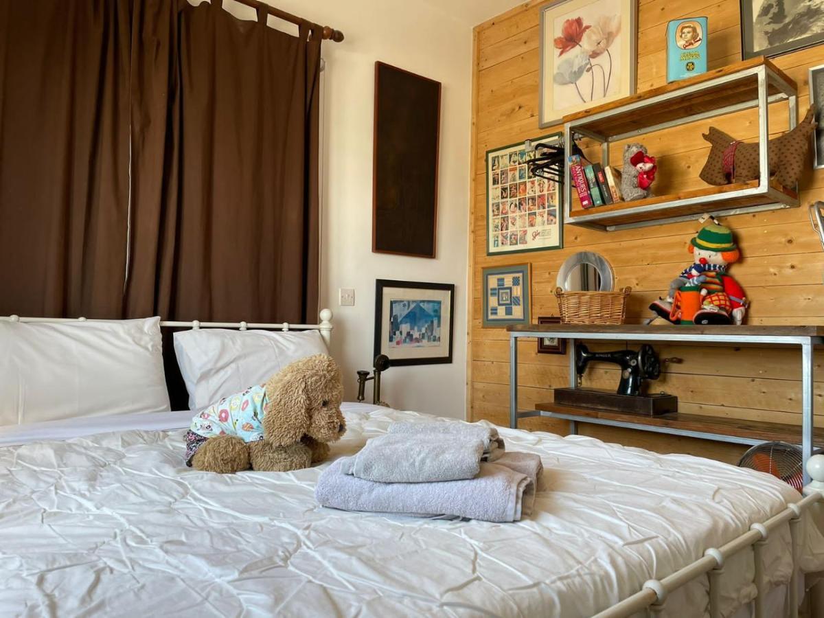 Mp Cozy Apartment Near The Sea Paphos ภายนอก รูปภาพ